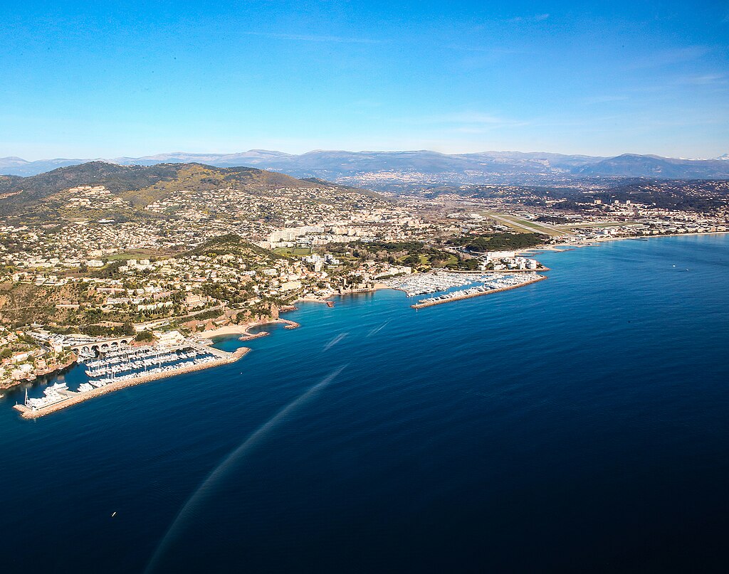 Piscine coque Mandelieu-la-Napoule