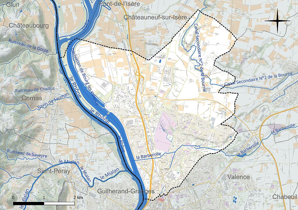 Piscine coque Bourg-lès-Valence