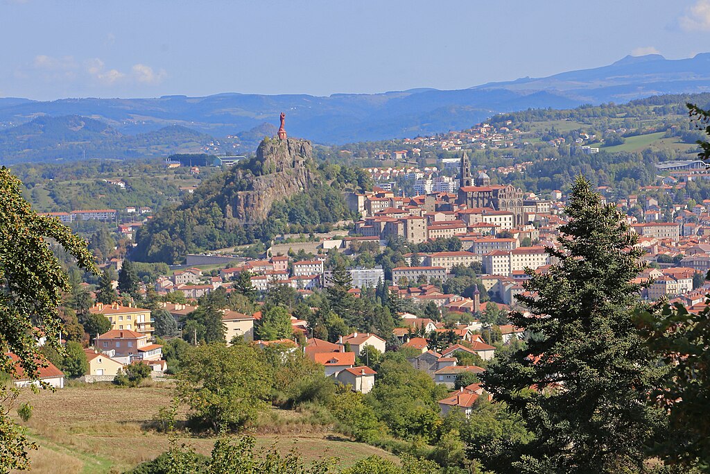 Piscine coque Le Puy-en-Velay