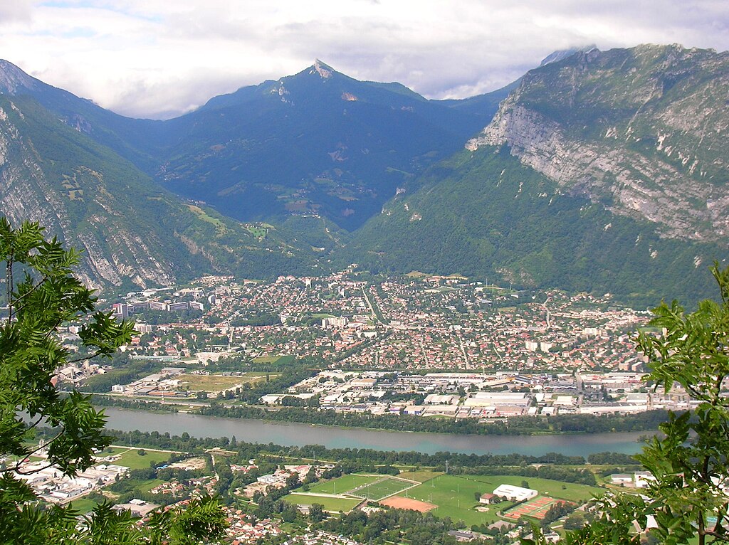 Piscine coque Saint-Égrève