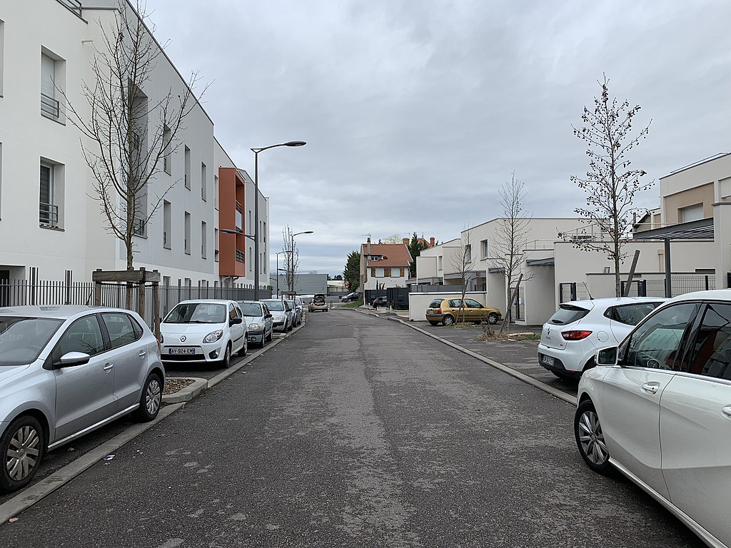 Piscine coque Rillieux-la-Pape