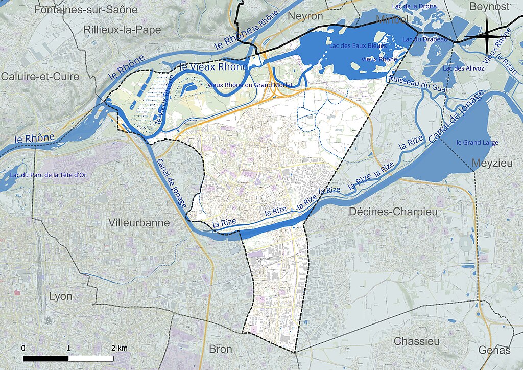 Piscine coque Vaulx-en-Velin