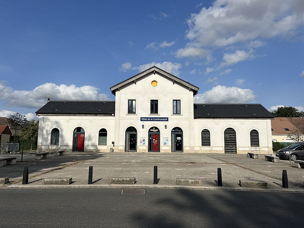 Piscine coque Brie-Comte-Robert