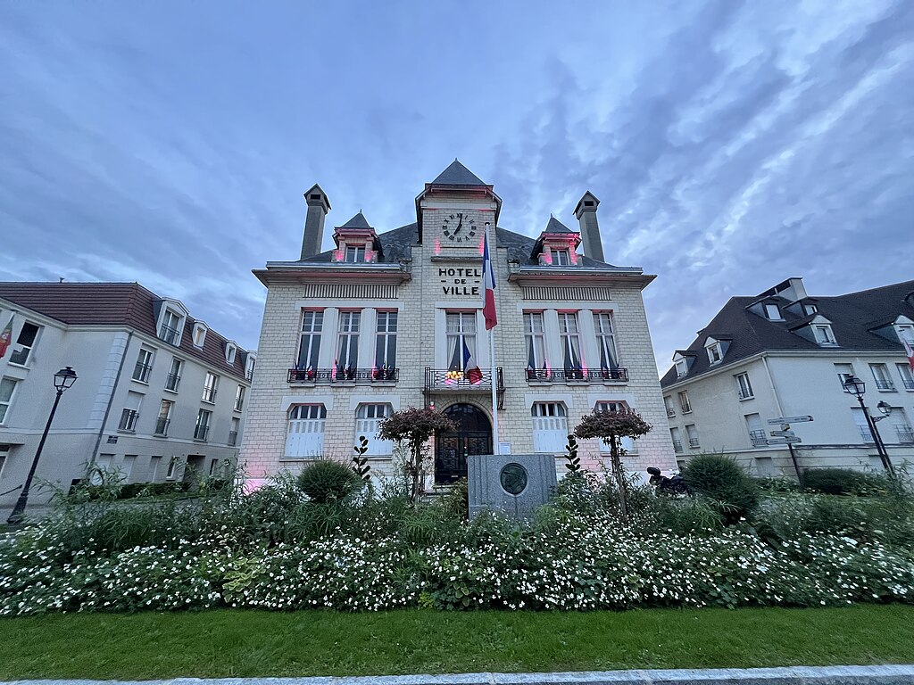 Piscine coque Deuil-la-Barre