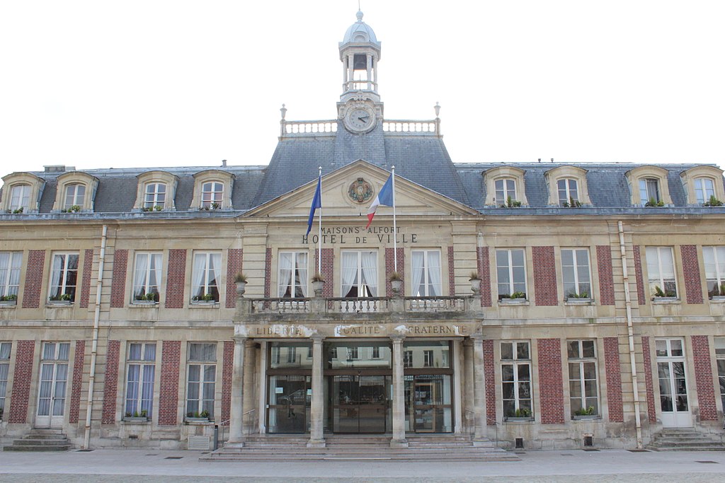 Piscine coque Maisons-Alfort