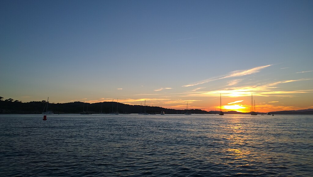 Piscine coque Hyères
