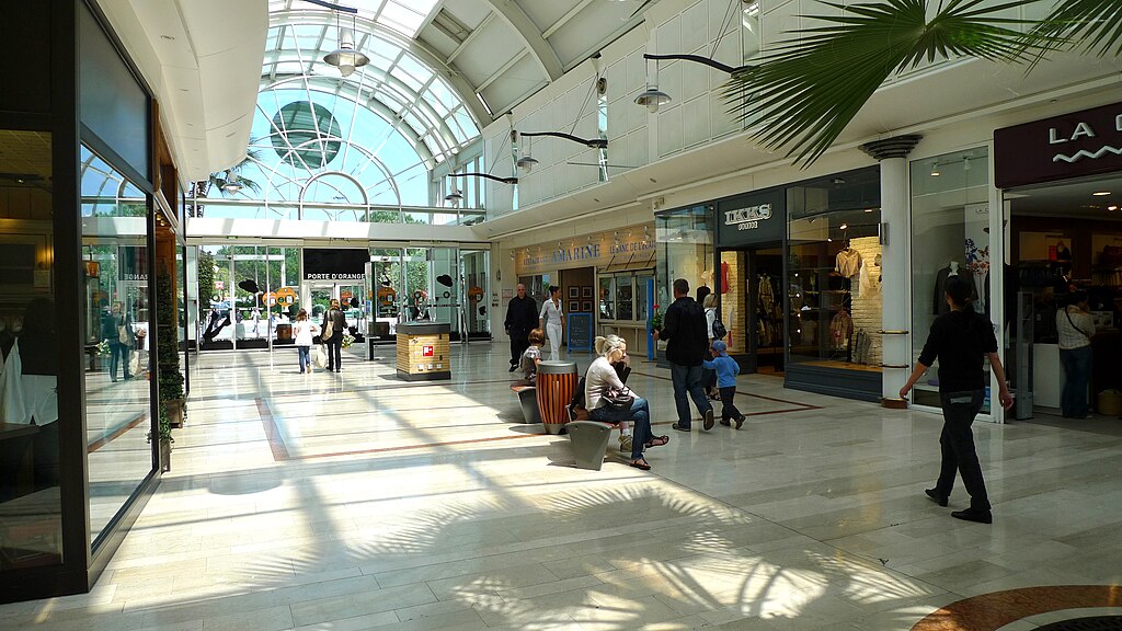 Piscine coque Le Pontet