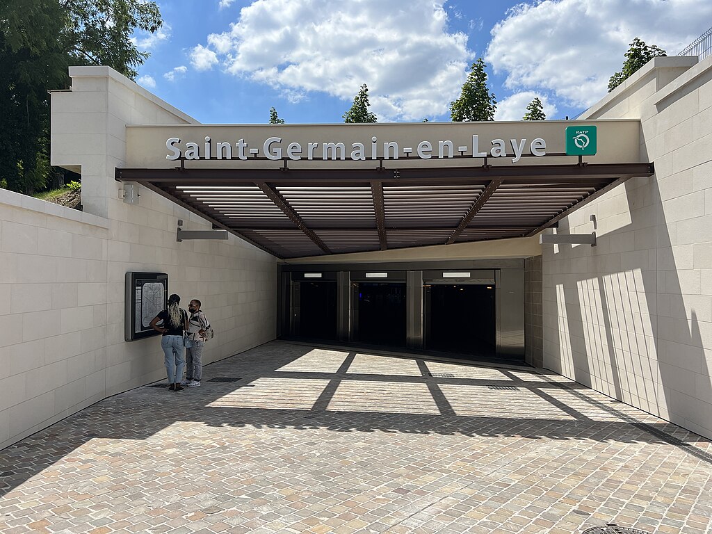 Piscine coque Saint-Germain-en-Laye
